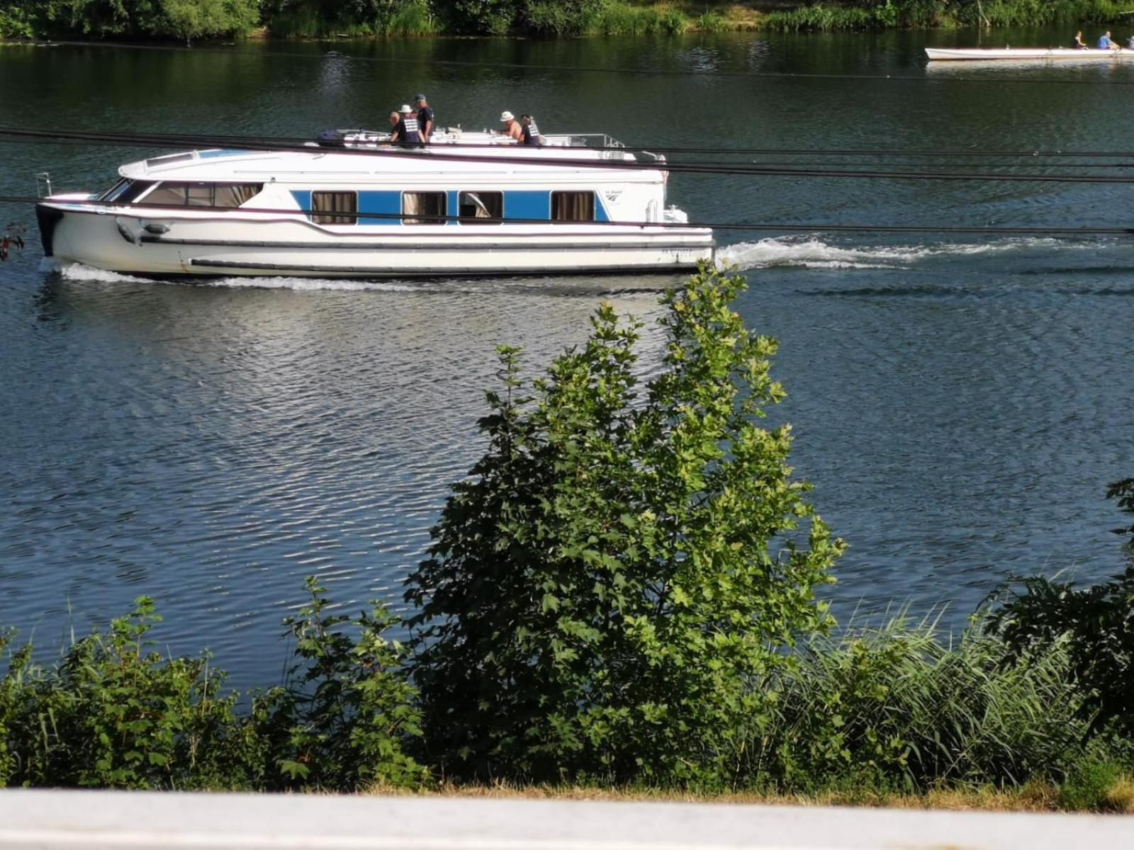 La Rive Du Doubs - 2 Chambres - 5 Pers - 56, Chemin Du Canal Du Rhone Au Rhin Dole Ngoại thất bức ảnh