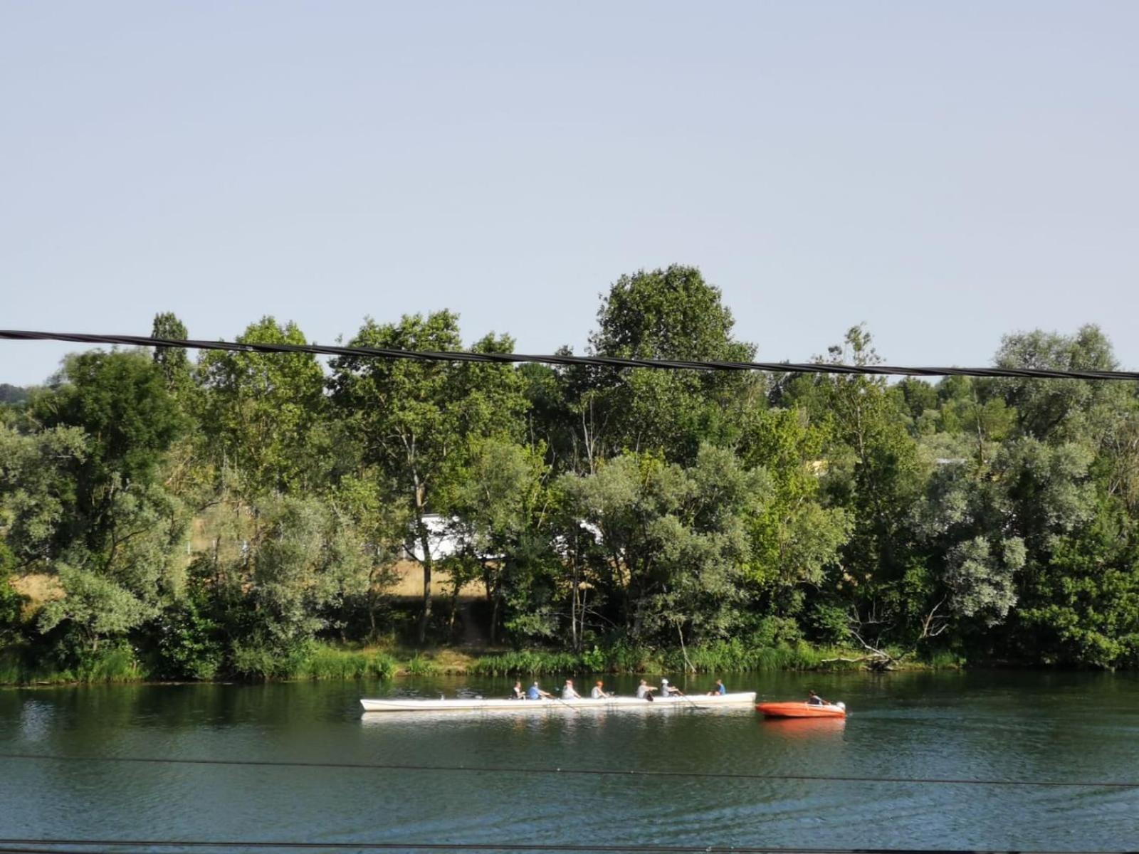 La Rive Du Doubs - 2 Chambres - 5 Pers - 56, Chemin Du Canal Du Rhone Au Rhin Dole Ngoại thất bức ảnh